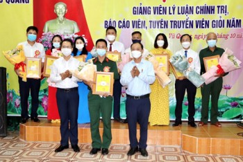 Vũ Quang (Hà Tĩnh): 17 thí sinh thi giảng viên lý luận chính trị, báo cáo viên giỏi