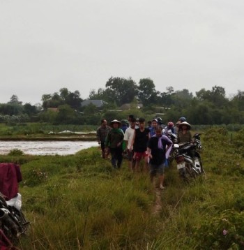 Người đàn ông bị sét đánh tử vong khi đang gieo mạ