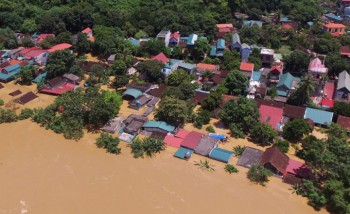 Đề xuất hỗ trợ người dân thiệt hại sau bão 900 triệu đồng, hỗ trợ "công sức" cán bộ hẳn 2 tỷ đồng!
