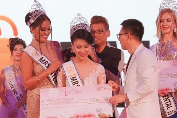 Tiếp viên Vietnam Airlines đăng quang Hoa hậu quý bà Quốc tế 2018