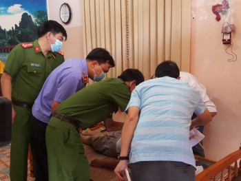 Đắk Lắk:  Chủ tịch xã tử vong trong tư thế treo cổ trên cây sau vườn nhà