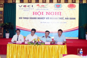 Hà Tĩnh: Doanh nghiệp vẫn “kêu” về ngành thuế, hải quan?