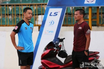 Trọng tài FIFA cầm còi trận 'Derby' giữa Sông Lam Nghệ An - Hồng Lĩnh Hà Tĩnh?