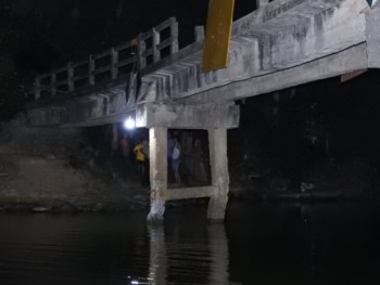 Hà Tĩnh: Hiểm họa từ chiếc cầu dân sinh sắp bị sập