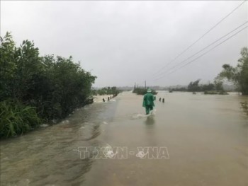 Hà Tĩnh: Nhiều nơi tại huyện Hương Khê ngập sâu, khẩn trương sơ tán dân