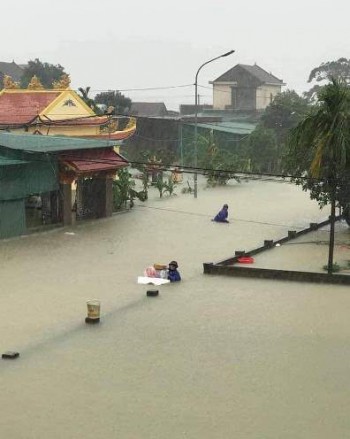 Cảnh báo lũ lớn, sạt lở đất tiếp tục xảy ra tại Hà Tĩnh