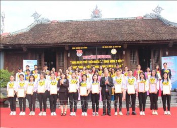 Hà Tĩnh tuyên dương 60 giáo viên, sinh viên, học sinh tiêu biểu