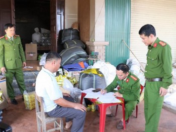 Một cơ sở ở Hà Tĩnh làm giả trà xanh Tân Cương Thái Nguyên