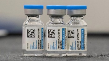 Vaccine Covid-19 một liều chống lại biến chủng, miễn dịch trên 8 tháng