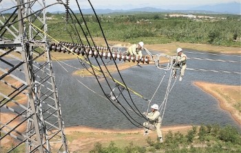 Đường dây 500 kV mạch 3 “nghẽn mạch” ở Hà Tĩnh - Quảng Nam