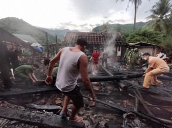 Hỏa hoạn thiêu rụi 3 căn nhà gỗ ở xã biên giới Nghệ An