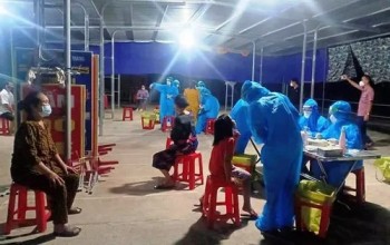 7 học sinh ở Nghệ An mắc COVID-19, nhiều nơi huỷ 'ngày hội đến trường'