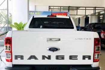 Thêm loạt ô tô ưu đãi đến 100 triệu đồng có cả Ford Ranger