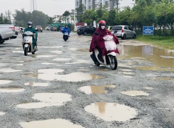 Cận cảnh con đường "cạm bẫy" ngay trung tâm TP Hà Tĩnh