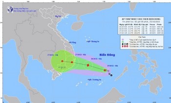 Dự báo áp thấp nhiệt đới trên Biển Đông mạnh lên thành bão trong 24 giờ tới
