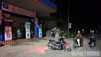 Nghệ An: Nhiều cửa hàng xăng dầu dừng bán trước thông tin tăng giá