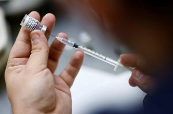 Chuyên gia CDC Mỹ ủng hộ tiêm vaccine Pfizer cho trẻ 5-11 tuổi