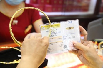 Thấy gì từ 'sóng' vàng năm 2021?