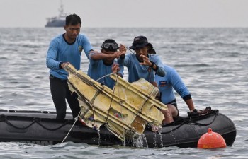 Indonesia: Máy bay Sriwijaya Air có thể đã nứt vỡ khi rơi xuống biển