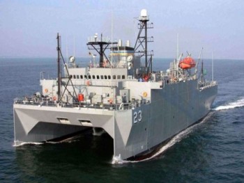 Biển Đông: Tàu Mỹ áp sát Hoàng Sa, Trung Quốc tập trận lớn