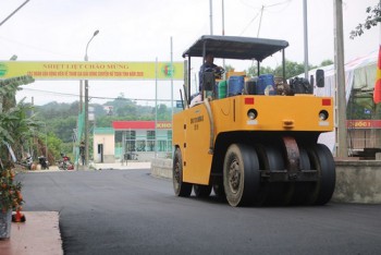 Hà Tĩnh: Đầu tư 1,5 tỷ đồng làm đường thảm nhựa ở thị trấn Phố Châu