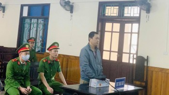 Hà Tĩnh: Nguyên đại úy quân đội lãnh 14 năm tù vì lừa đảo