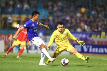 Ghi bàn phút 90, Hà Nội FC chật vật hòa Hà Tĩnh
