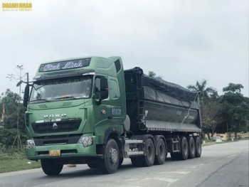 Xe tải “đại náo” nhiều tuyến đường ở Hà Tĩnh: CSGT huyện “bận” tăng cường làm thẻ căn cước?