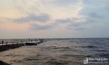 Nam sinh lớp 8 ở Nghệ An đi tắm biển đuối nước mất tích