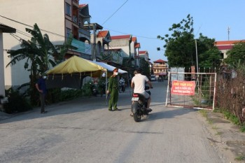 Bắc Ninh: Tạm đình chỉ công tác Bí thư, Chủ tịch xã vì để lây lan dịch bệnh