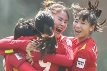 Chủ tịch nước tặng Huân chương Lao động cho Đội tuyển Bóng đá nữ Quốc gia sau kỳ tích