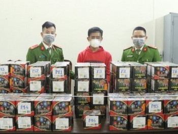 Hà Tĩnh: Bắt giữ đối tượng tàng trữ trái phép 210kg pháo để bán kiếm lời