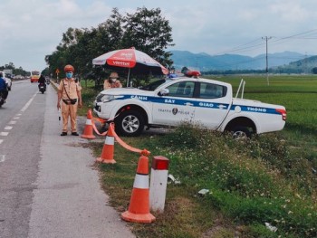 Cảnh sát giao thông Hà Tĩnh ra quân Tháng cao điểm, đảm bảo trật tự an toàn giao thông