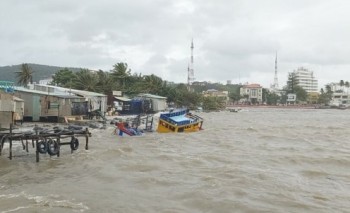 Hơn 40.000 du khách kẹt ở Phú Quốc