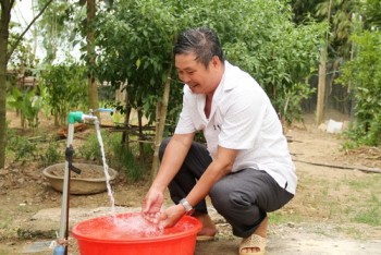 Hà Tĩnh: Người dân phấn khởi đón nước sạch về nhà