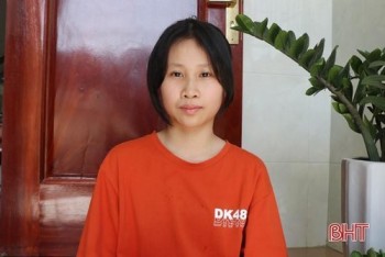 Nữ thủ khoa đầu vào lớp 10 chuyên Văn ở Hà Tĩnh viết 17 trang giấy trong vòng 150 phút