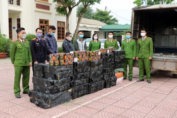 Tết chưa đến nhưng pháo "lậu" gia tăng tại các tỉnh Bắc Trung Bộ