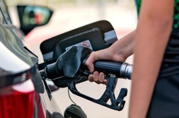 Dự báo giá xăng dầu trong nước sắp tăng mạnh