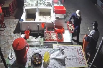Trộm hải sản ở khu du lịch biển Hà Tĩnh