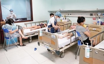 Trẻ nhiễm virus Adeno nhập viện tăng, đã có 7 ca tử vong, Bộ Y tế họp gấp bàn giải pháp ứng phó