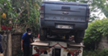 Vụ xe Ford ở Hà Tĩnh: Đại lý muốn nhận lại xe để sửa, khách đòi bồi thường