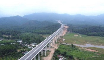 Cao tốc Bắc- Nam, đoạn Diễn Châu- Bãi Vọt sắp đi vào hoạt động, rút ngắn thời gian từ Hà Nội về Vinh còn 3 giờ đồng hồ