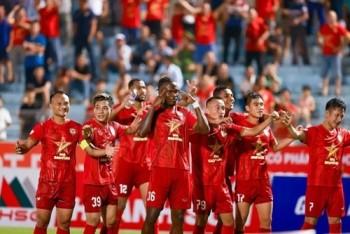 Bất ngờ đầu tiên ở V .League 2024-2025