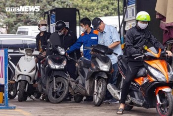 Giá xăng trong nước ngày mai có thể quay đầu giảm