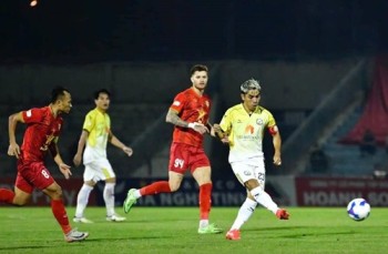 Vòng 6 V-League 2024-2025: Hà Tĩnh chia điểm với Bình Định, HAGL thua đậm B.Bình Dương