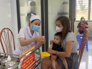 Chủ động tiêm vaccine phòng bệnh lúc giao mùa