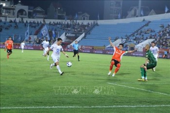 V.League 1: Các đội bóng tốp đầu đều giành chiến thắng