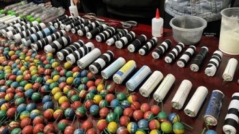 Những hiểm hoạ khôn lường khi tự chế pháo nổ
