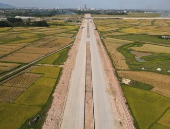 Hiến kế quản lý quỹ đất phát triển quanh ga đường sắt tốc độ cao ở Hà Tĩnh