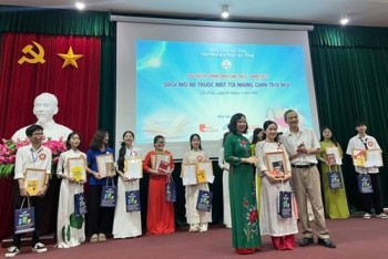 Trường Đại học Hà Tĩnh lan toả văn hóa đọc qua hội thi thuyết trình sách